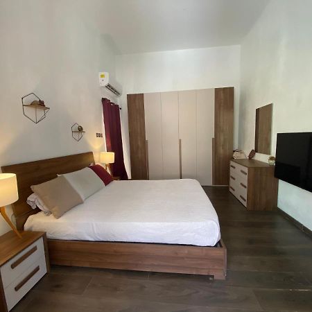 Blue Waters Town House Apartamento Tarxien Exterior foto